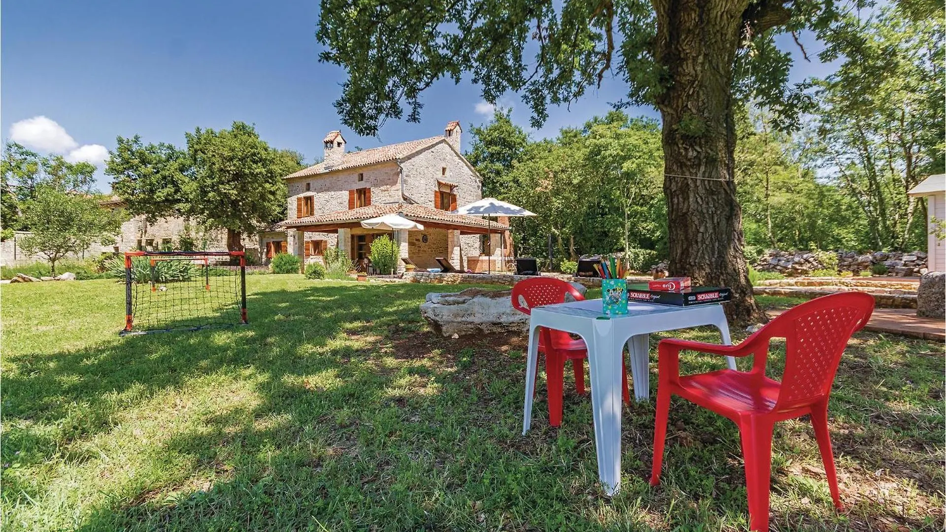 Holiday home Lovely Home In Klarici With Kitchen Croatia