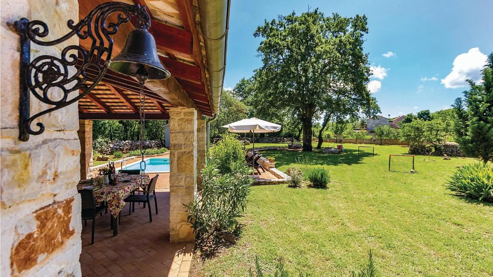 Holiday home Lovely Home In Klarici With Kitchen