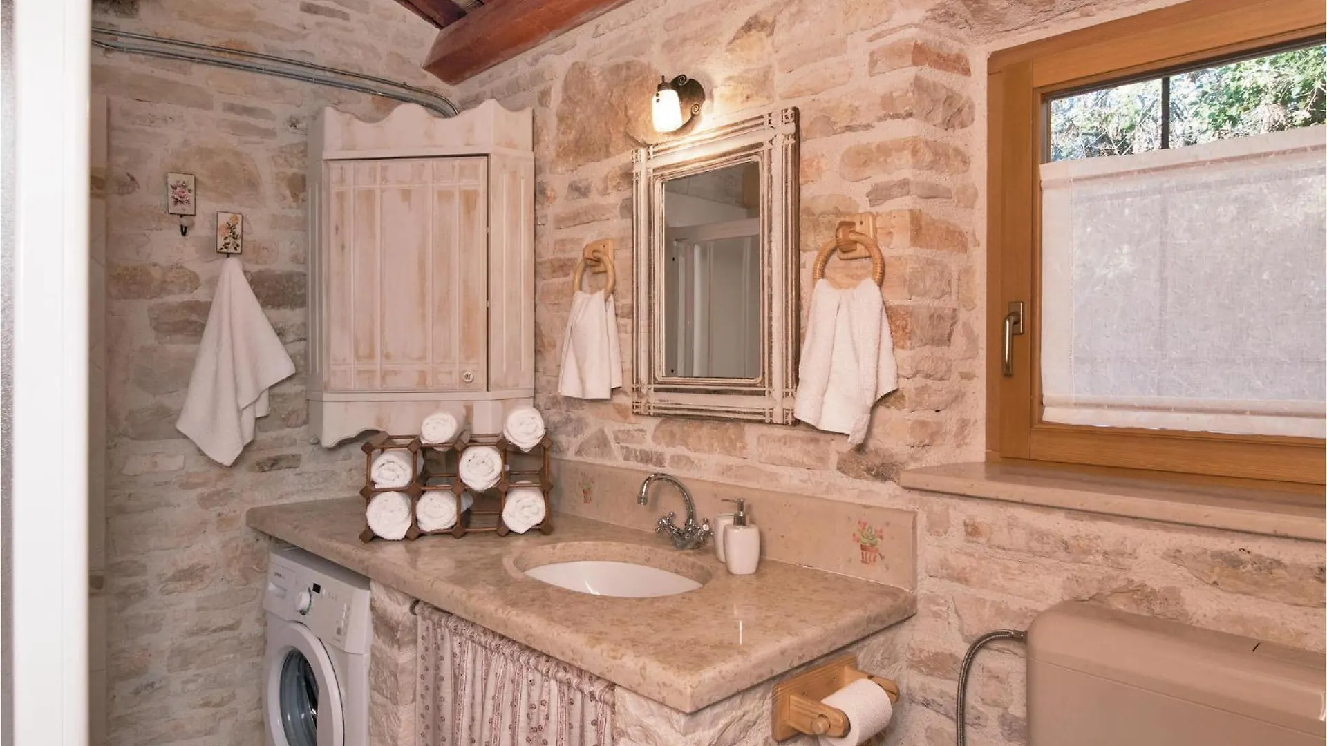 Lovely Home In Klarici With Kitchen Holiday home Jursici
