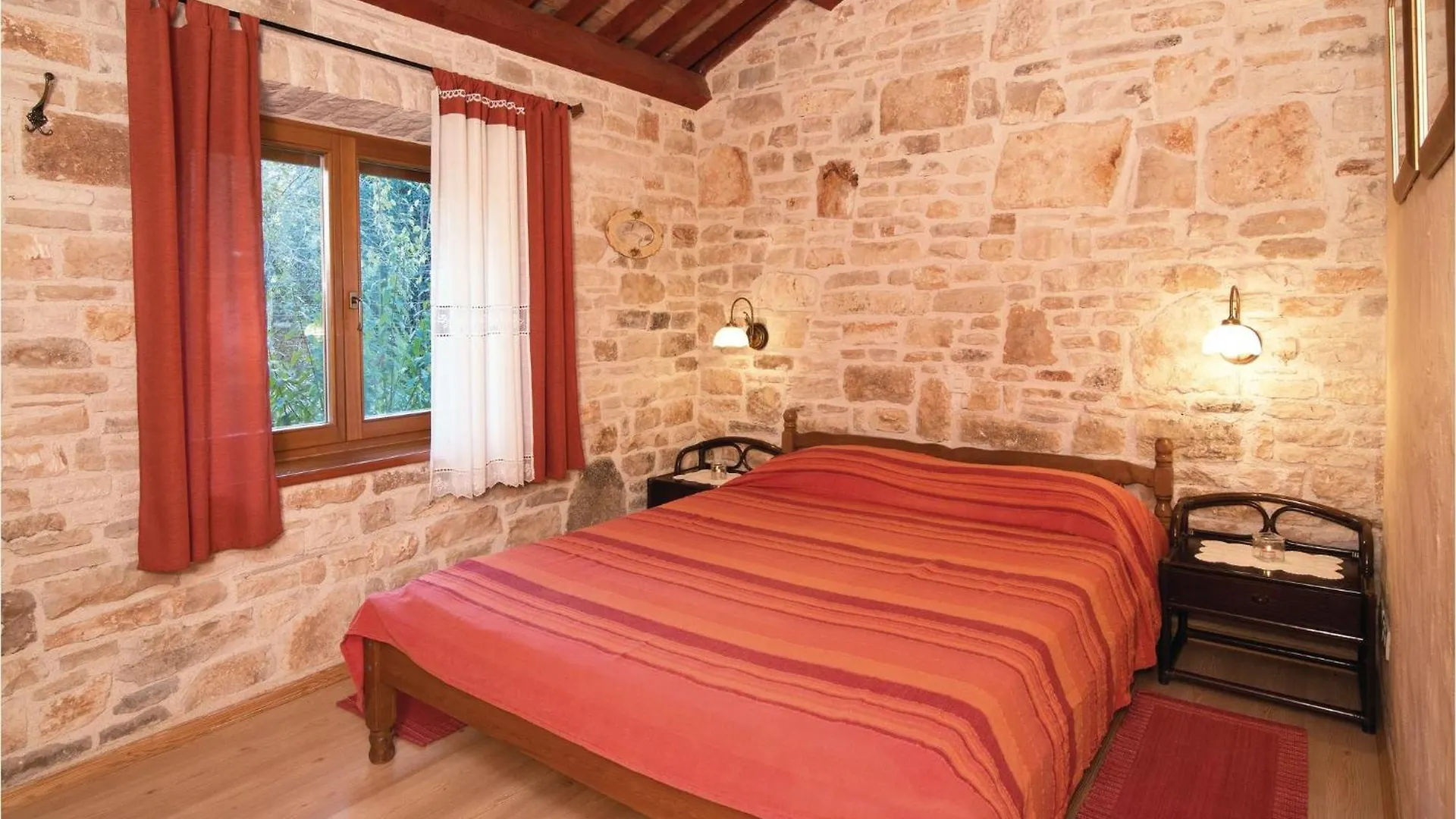 Lovely Home In Klarici With Kitchen Jursici